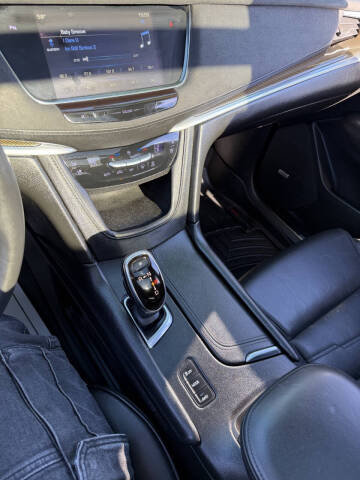 2017 Cadillac XT5 Platinum