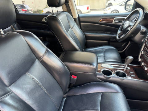 2014 Nissan Pathfinder SL