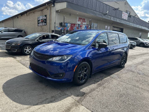 2018 Chrysler Pacifica Touring Plus