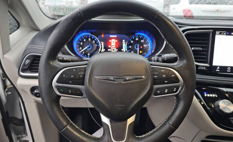 2022 Chrysler Pacifica Touring L