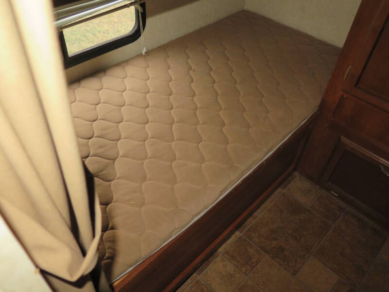 2013 Forest River Coachmen Freedom