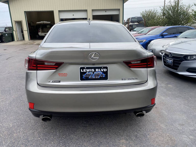 2016 Lexus IS 200t