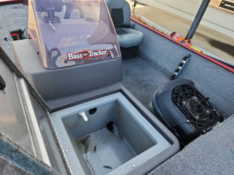 2020 Tracker Classic  XL