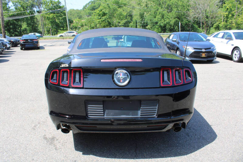 2014 Ford Mustang V6