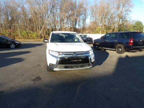 2017 Mitsubishi Outlander ES
