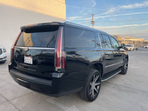 2017 Cadillac Escalade ESV Luxury