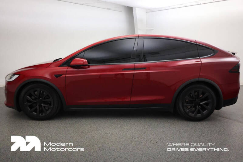 2023 Tesla Model X Standard Range