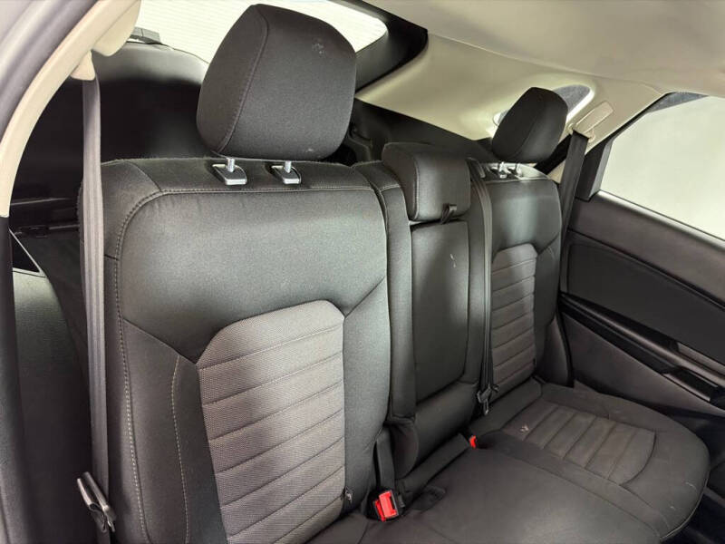 2015 Ford Edge SE