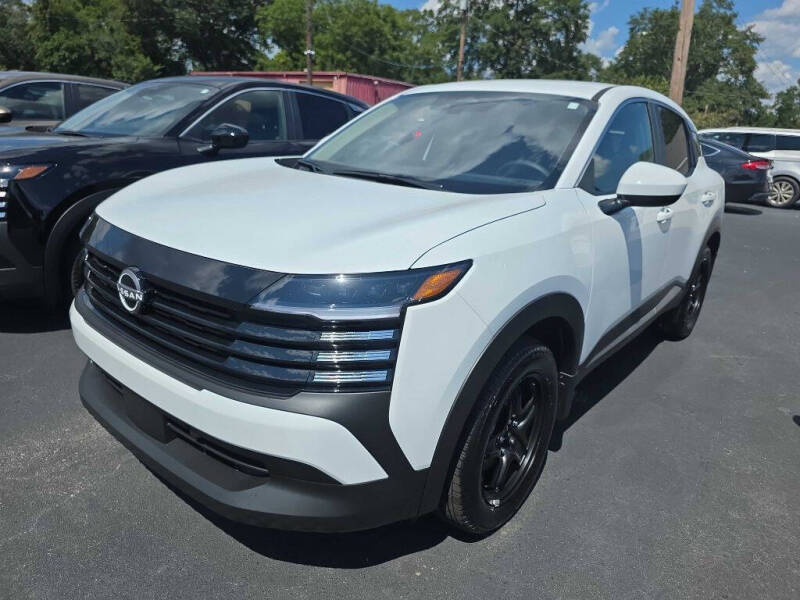 2025 Nissan Kicks SV's photo