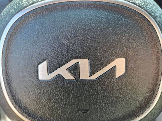 2025 Kia Carnival SX