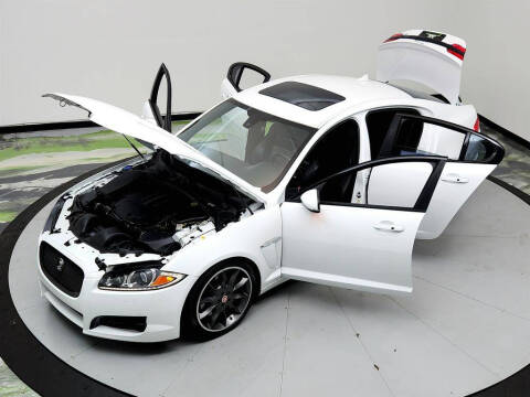 2015 Jaguar XF 3.0 Sport