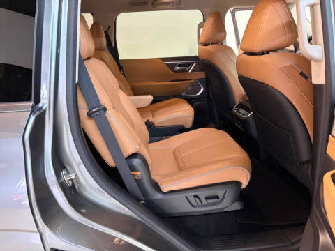 2025 Infiniti QX80 Sensory