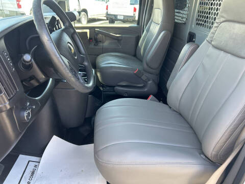 2017 Chevrolet Express 2500