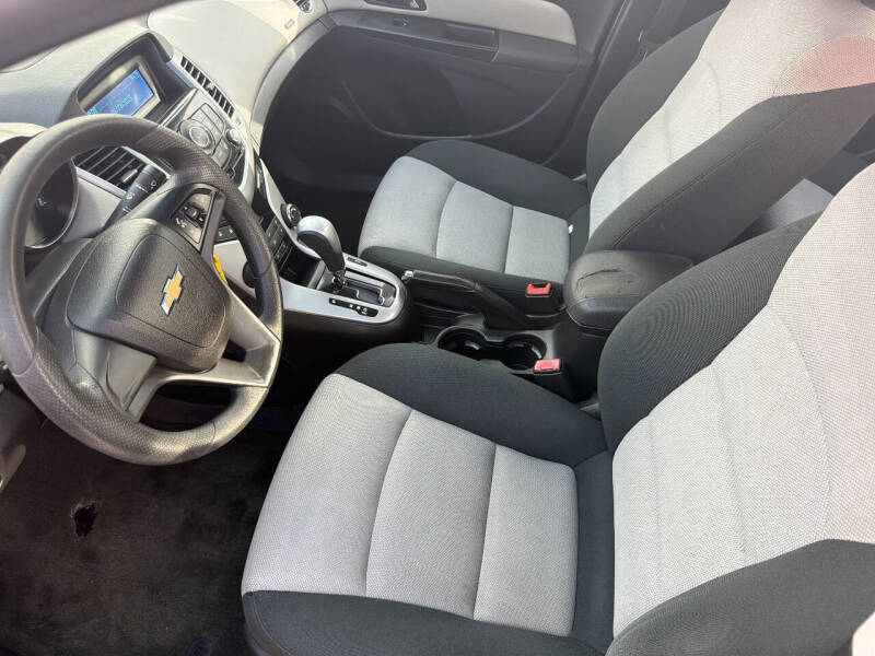 2012 Chevrolet Cruze LS
