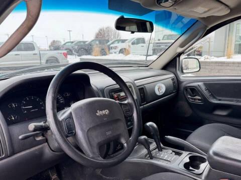 2004 Jeep Grand Cherokee Laredo