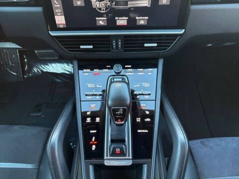 2021 Porsche Cayenne GTS