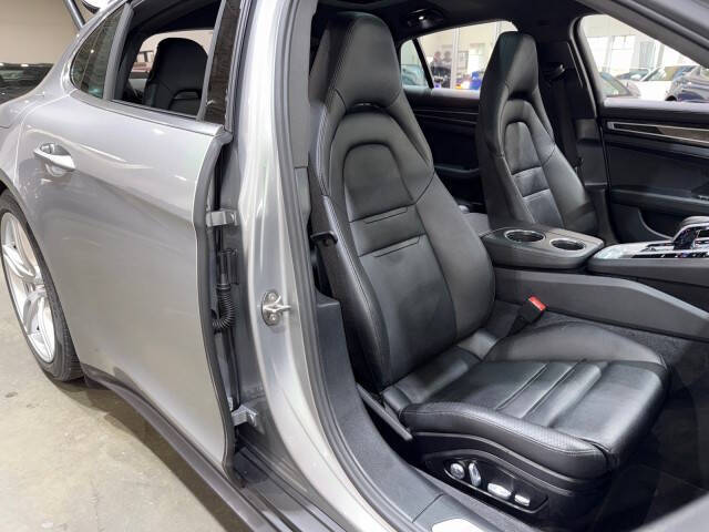 2018 Porsche Panamera 4S