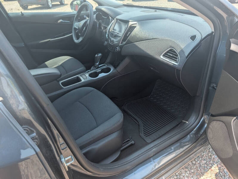 2017 Chevrolet Cruze LT Auto