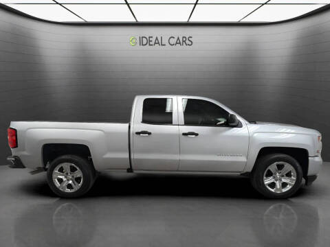 2017 Chevrolet Silverado 1500 Custom