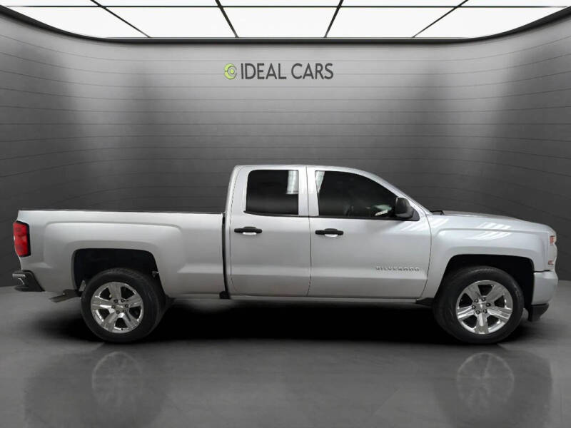 2017 Chevrolet Silverado 1500 Custom