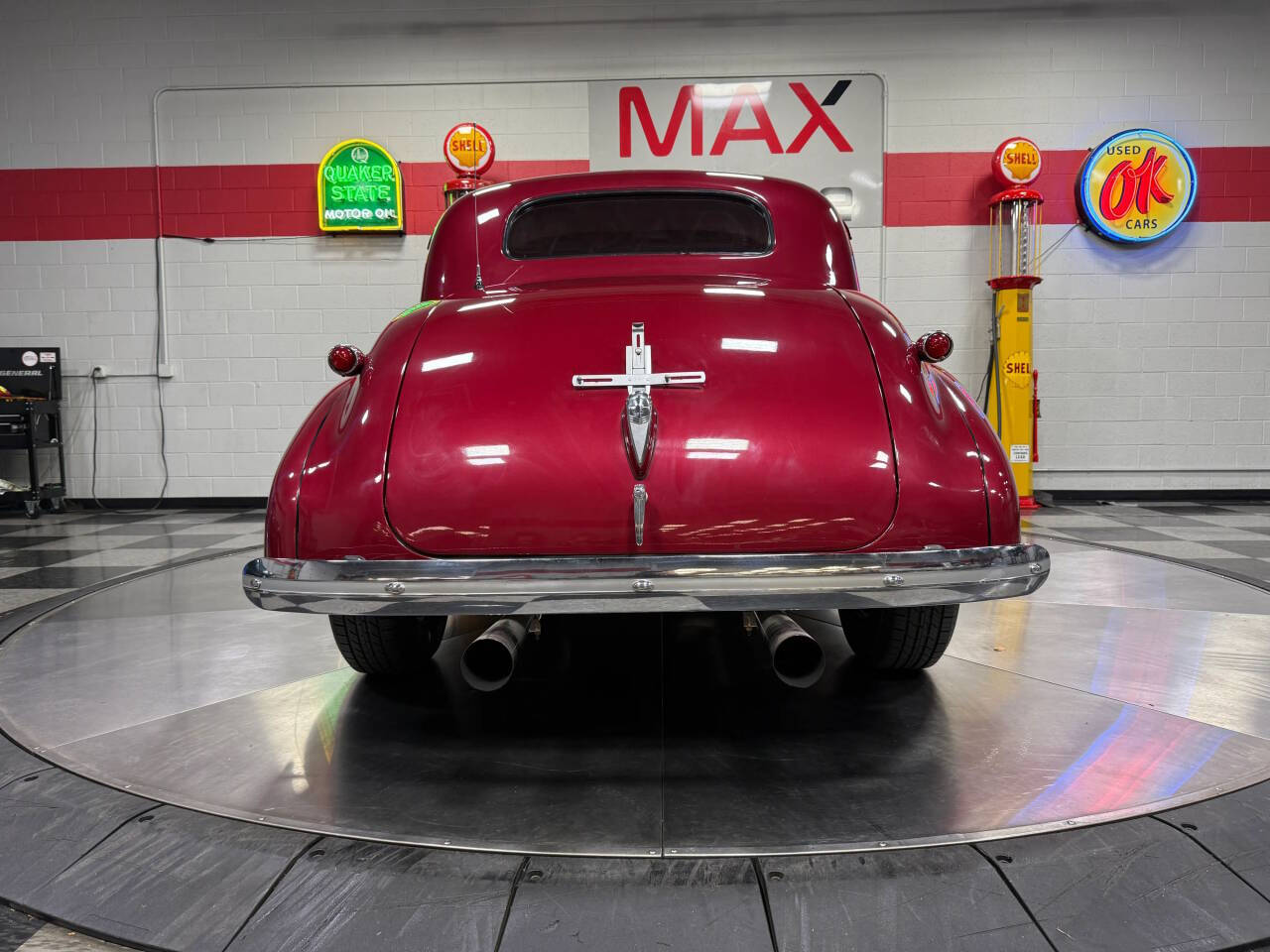 1939 Chevrolet Coupe 22