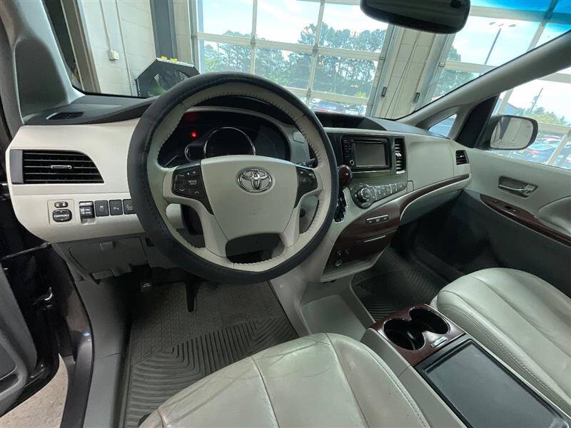 2014 Toyota Sienna