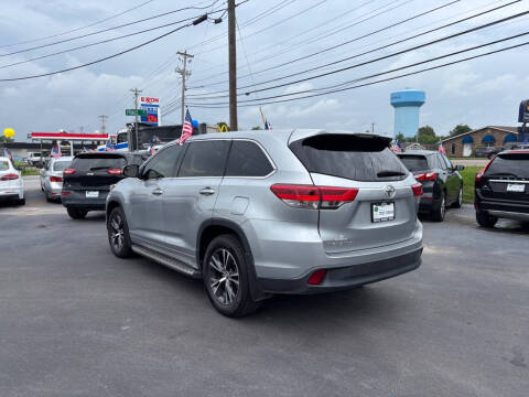 2017 Toyota Highlander LE