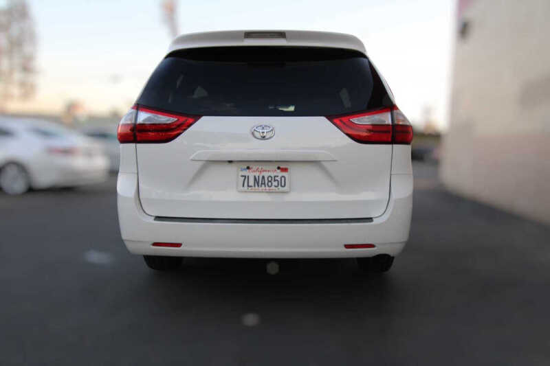 2015 Toyota Sienna