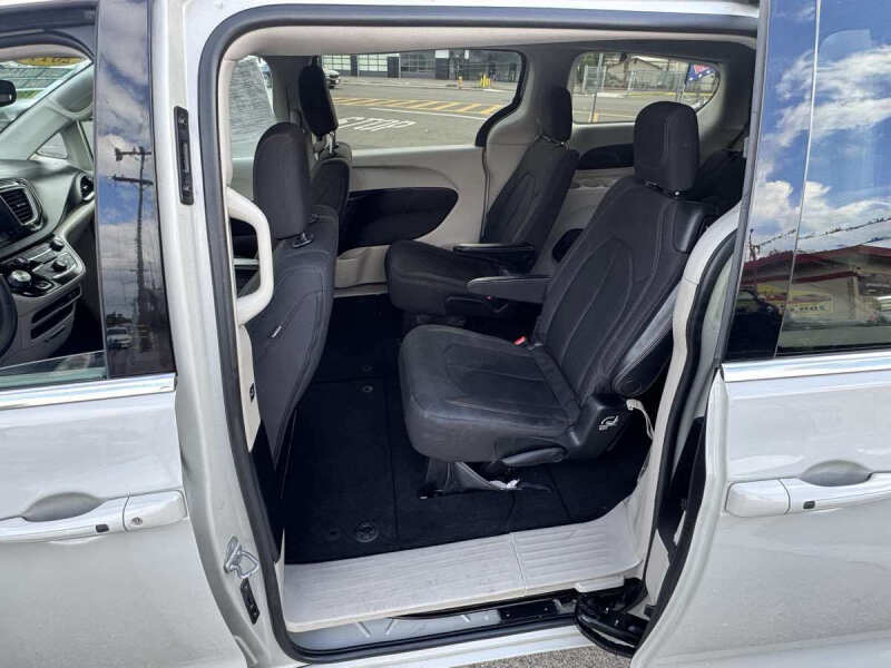 2017 Chrysler Pacifica Touring