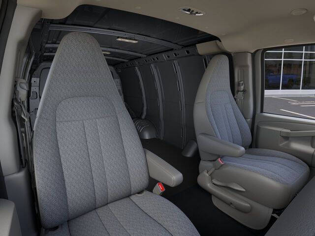 2025 Chevrolet Express 2500