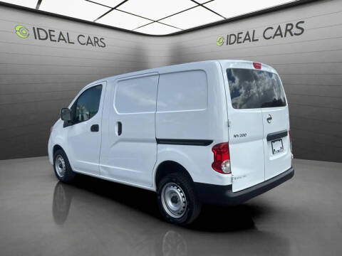 2021 Nissan NV200 S