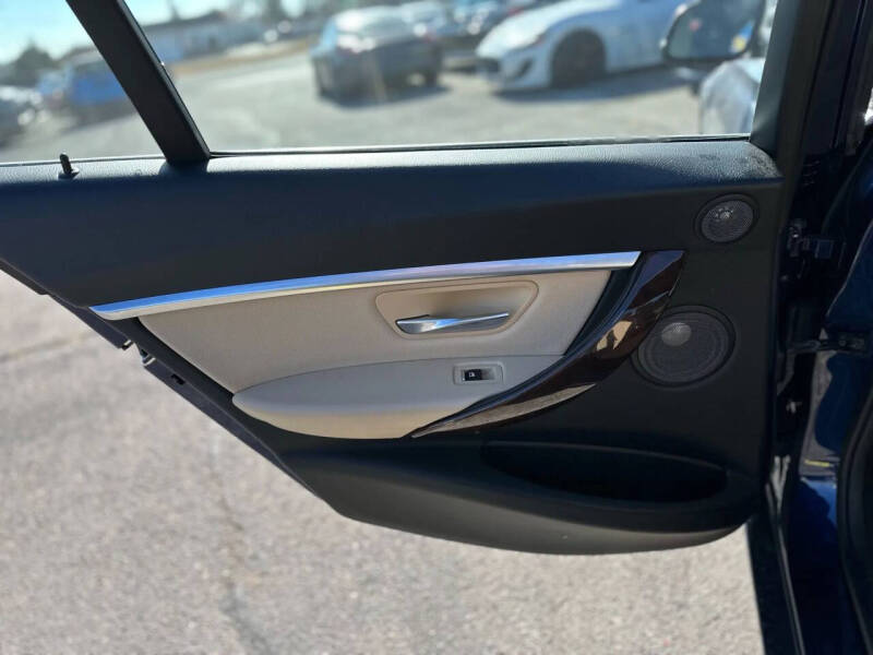 2017 BMW 3 Series 330e iPerformance