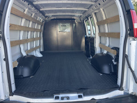 2023 Chevrolet Express 2500