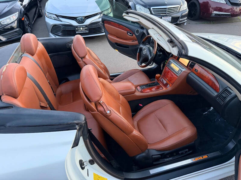 2004 Lexus SC 430