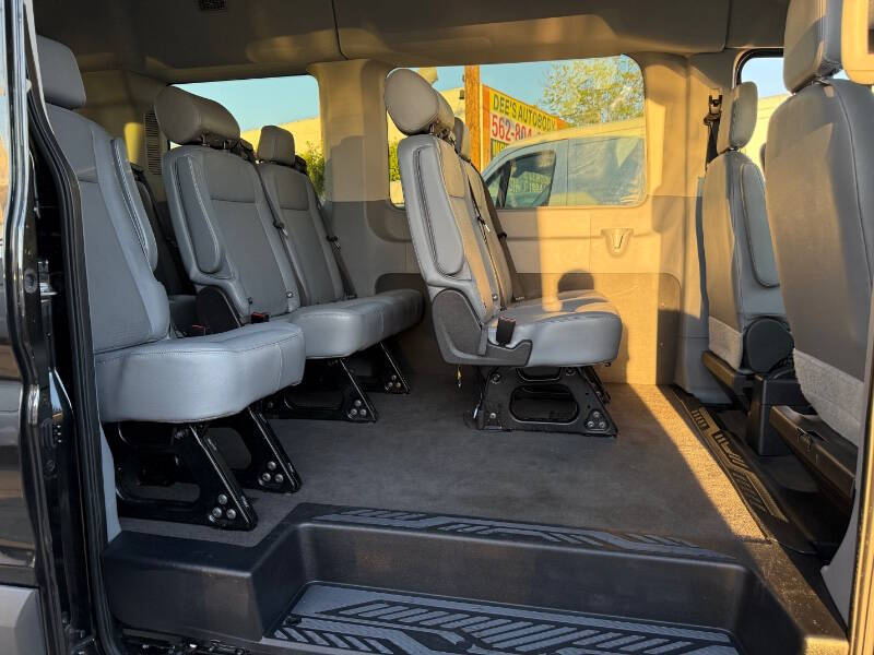 2015 Ford Transit XLT photo 13