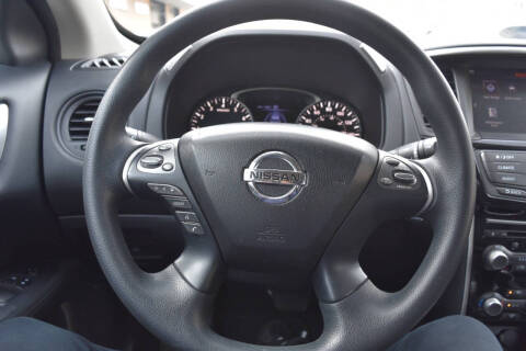 2017 Nissan Pathfinder S