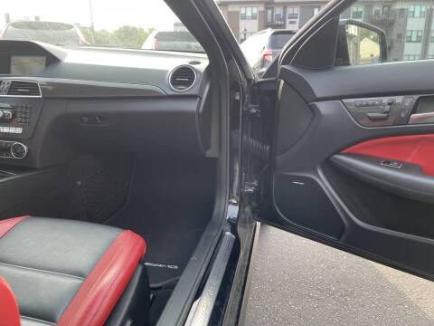 2012 Mercedes-Benz C-Class C 63 AMG