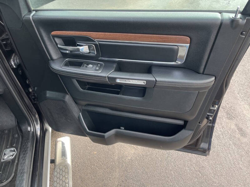 2017 RAM 1500 Laramie