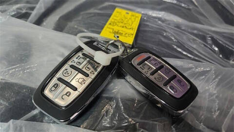 2024 Chrysler Pacifica Plug-In Hybrid Select