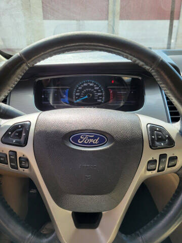 2013 Ford Taurus SEL