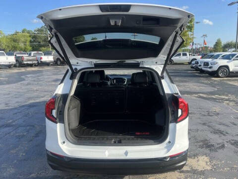 2023 GMC Terrain SLT
