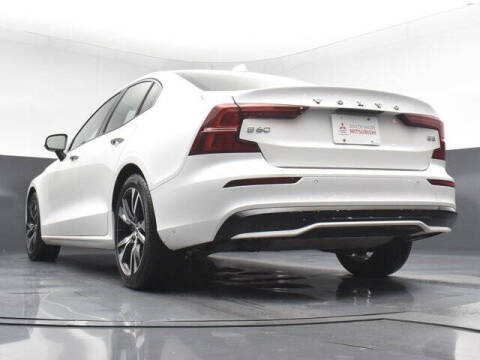 2024 Volvo S60 B5 Core Dark Theme