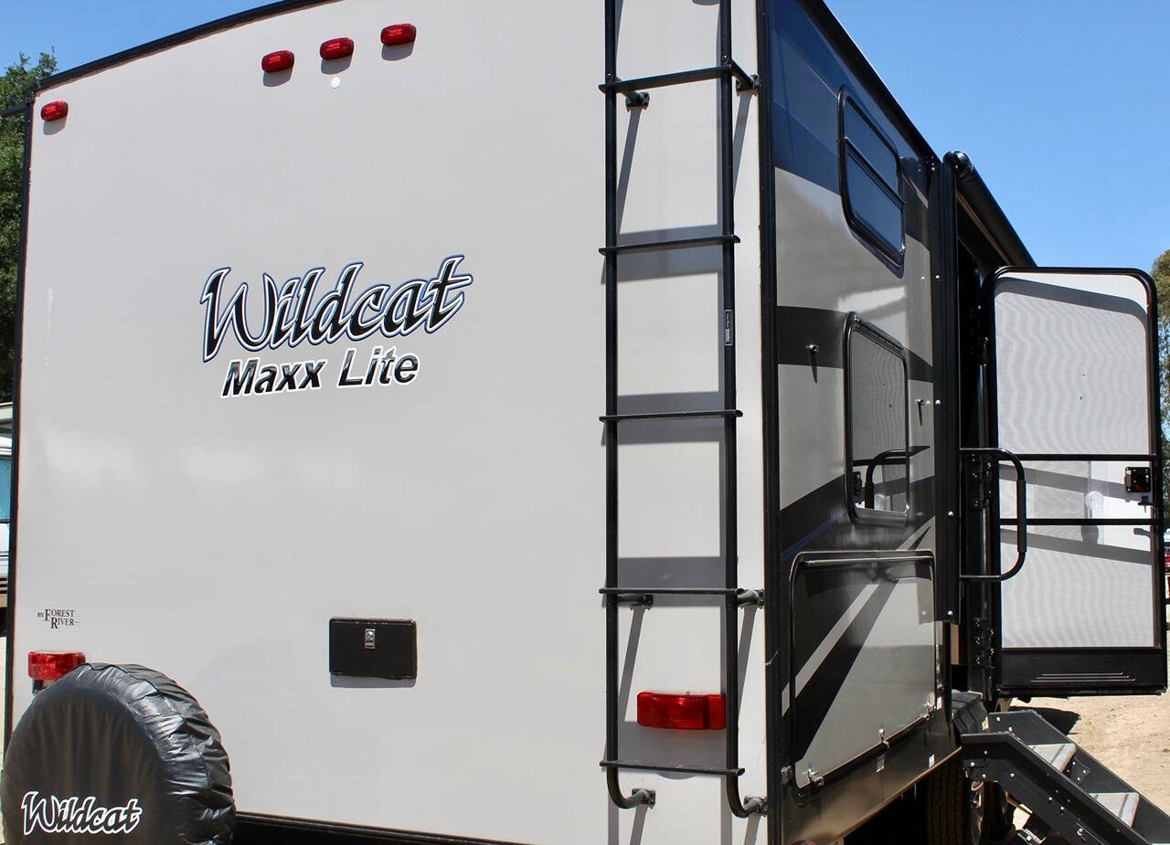 2019 Forest River Wildcat Maxx Lite 268DBX for sale at Get Away RV Sales in Templeton, CA