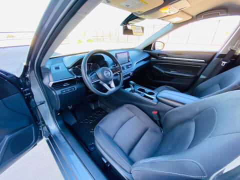 2022 Nissan Altima 2.5 SV