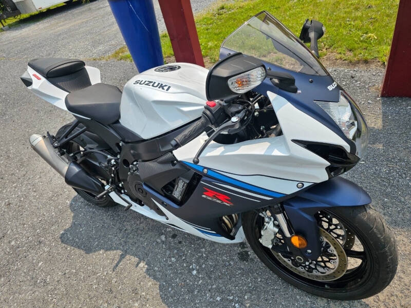 2023 Suzuki GSX 600r