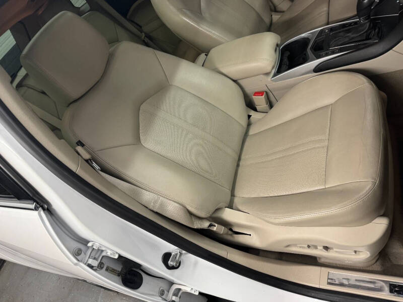 2012 Cadillac SRX Luxury Collection