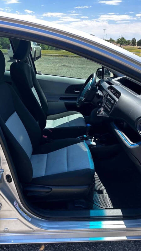 2013 Toyota Prius c Two