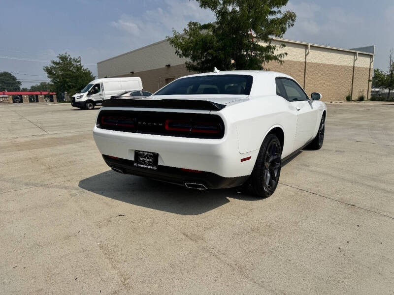 2023 Dodge Challenger SXT