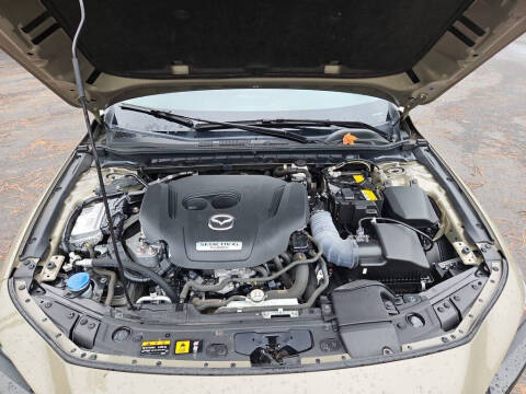 2024 Mazda Mazda3 Hatchback 2.5 Carbon Turbo