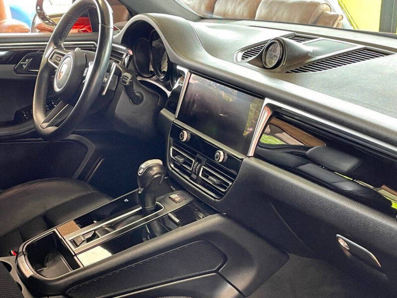 2023 Porsche Macan